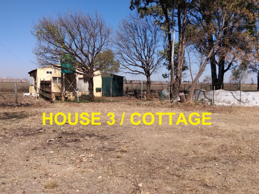 Commercial Property for Sale in Agricultural Holding 400 North West